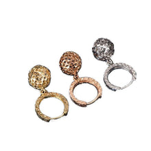 Load image into Gallery viewer, Earrings 18K Tri-Gold Mesh Drop Earrings
