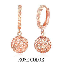 Load image into Gallery viewer, Earrings 18K Tri-Gold Mesh Drop Earrings