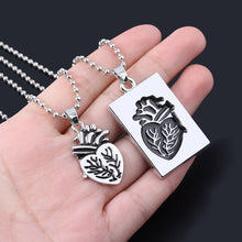 Load image into Gallery viewer, Necklaces Anatomical Human Heart Pendant Necklace Set
