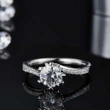 Load image into Gallery viewer, Rings 1CT VVS1 Moissanite Wedding Ring
