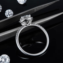Load image into Gallery viewer, Rings 1CT VVS1 Moissanite Round Halo Diamond Ring
