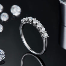 Load image into Gallery viewer, Rings 0.7CT VVS1 Silver Moissanite Ring
