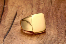 Load image into Gallery viewer, Rings Men&#39;s Gold Signet Pinky Ring
