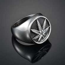 Load image into Gallery viewer, Rings Stainless Steel Weed Leaf Signet Ring
